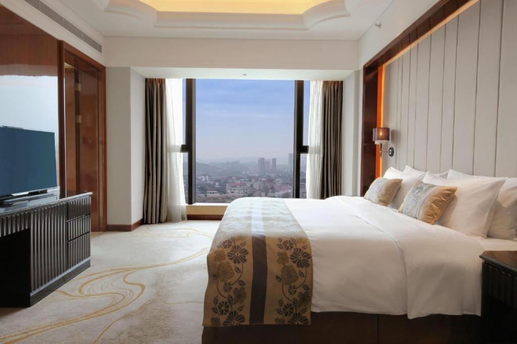 Wyndham Grand Plaza Royale Xianglin Shaoyang Hotel Buitenkant foto