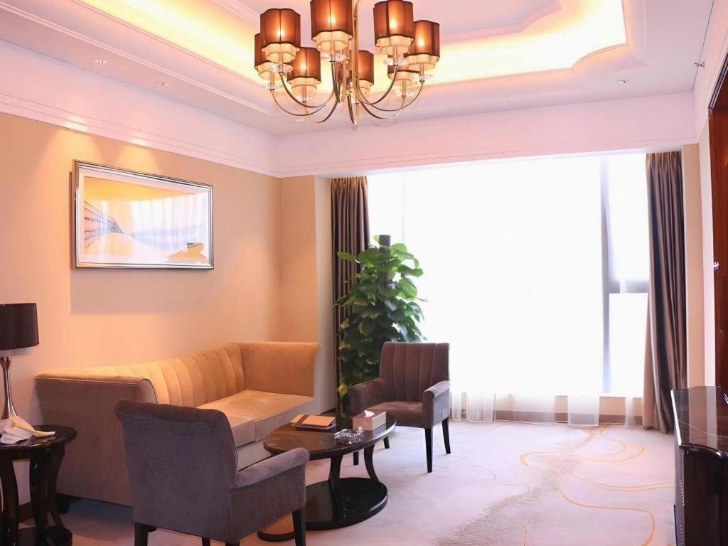 Wyndham Grand Plaza Royale Xianglin Shaoyang Hotel Buitenkant foto