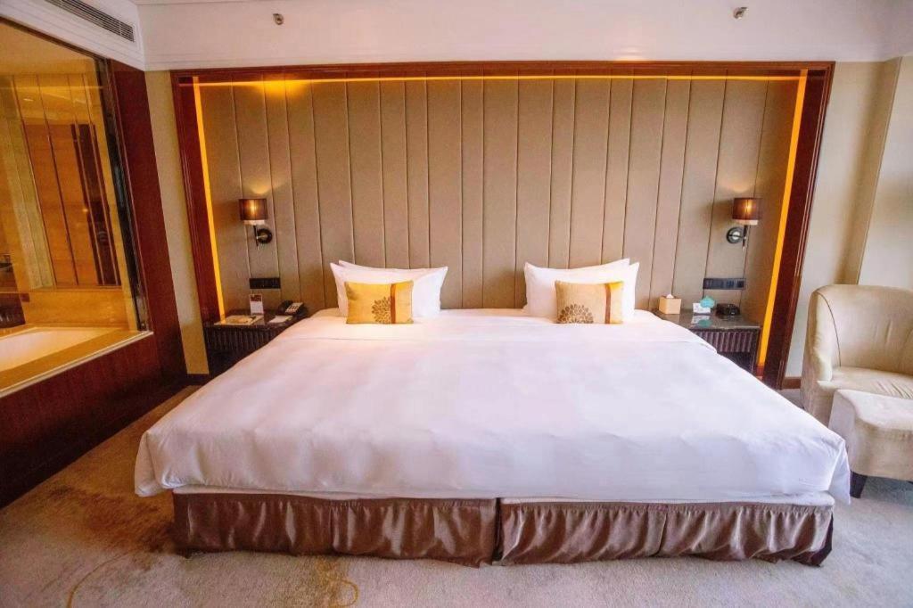 Wyndham Grand Plaza Royale Xianglin Shaoyang Hotel Buitenkant foto